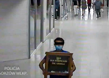 Ukradli datki na hospicjum. Zgubił ich monitoring [ZDJĘCIA, FILM]