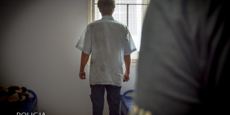 Pijany, poszukiwany, na kradzionym skuterze