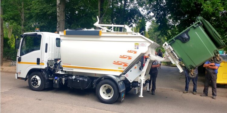 Od 1 września obowiązkowa segregacja śmieci na cmentarzu