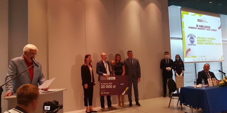 Pieczyrak: Spokojna budowa składu; cel nr 1 koszykarek – pierwsza czwórka