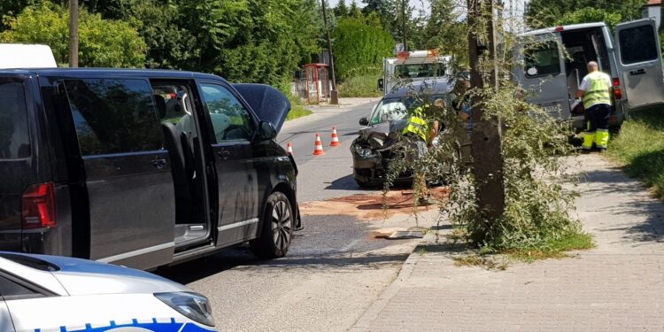 Zderzenie na Warszawskiej. Trzy osoby w szpitalu