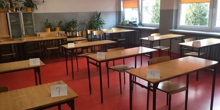 Uczniowie SP 15 najlepsi w egzaminie ósmoklasistów wśród szkół publicznych