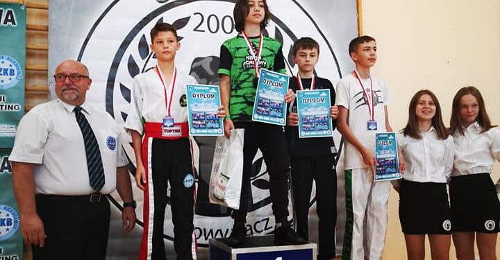 Na początek serii mistrzostw 6 medali Dragona