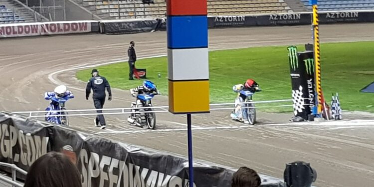 Zmarzlik królem GP w Gorzowie! Dudek wycofał się po 2 startach