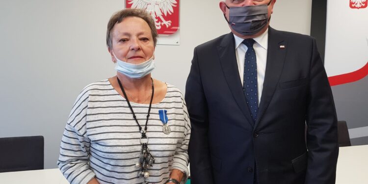 J. Ostrowska odznaczona medalem