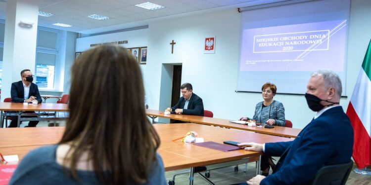 Nagrody dla dyrektorów szkół i przedszkoli