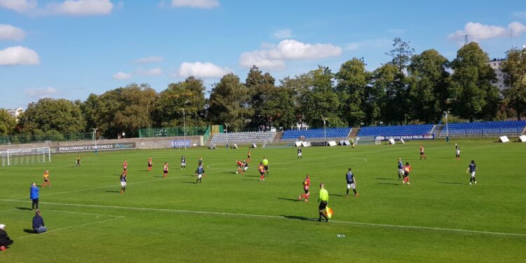 Ślęza przy Olimpijskiej tylko wygrywa, przekonał się o tym TKKF Stilon