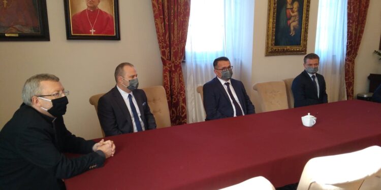 PGE wybuduje farmy fotowoltaiczne na terenie diecezji