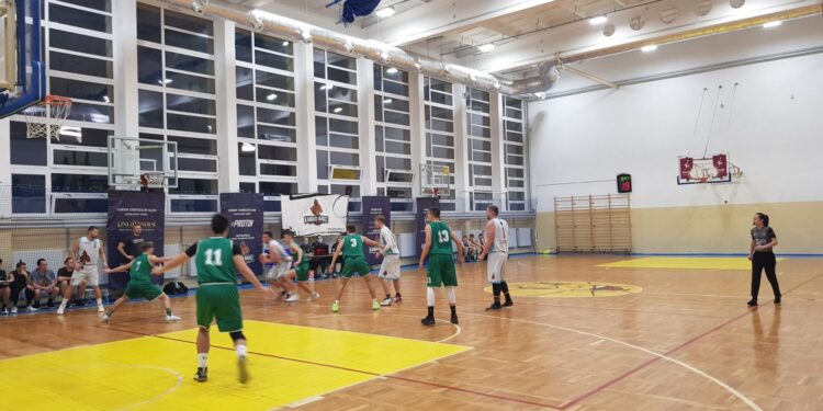 Zielonogórska młodzież górą nad gorzowską rutyną