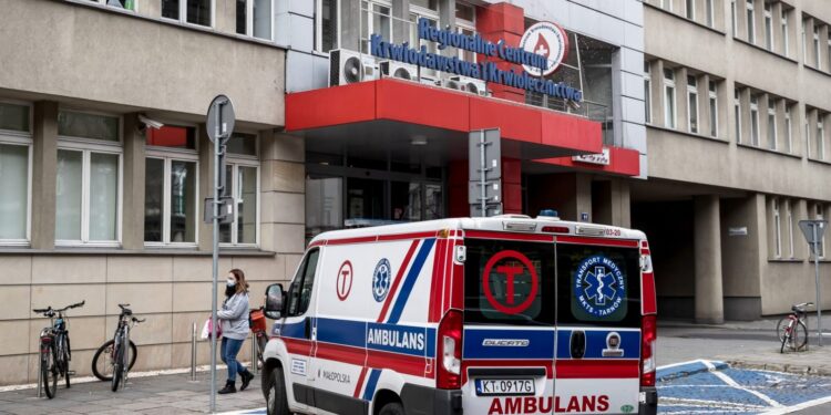 W Lubuskiem na 1 096 łóżek dla chorych na COVID-19 zajęte 734