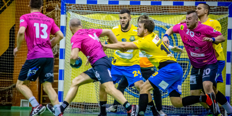 Dwa pościgi na nic: Stal przegrała z Borem