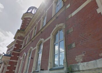 Zabytkowa poczta na sprzedaż