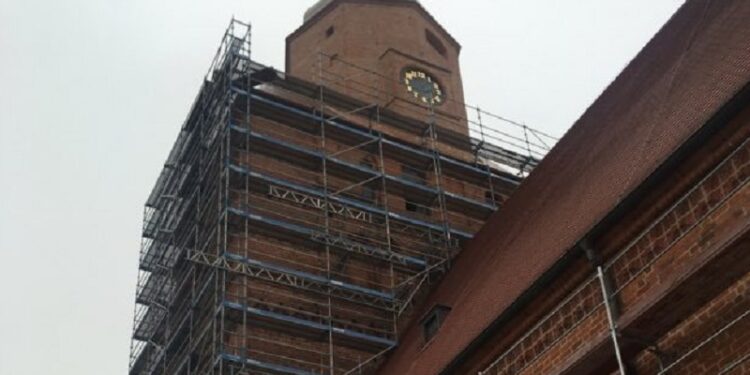 Z katedry znika rusztowanie