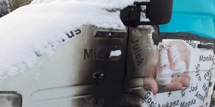 Ktoś podpalił antyaborcyjną furgonetkę