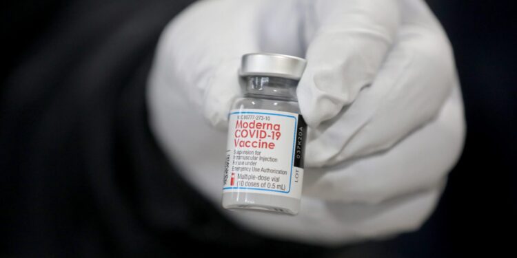 Znów więcej zakażeń: 293 nowe przypadki. 7 kolejnych zgonów