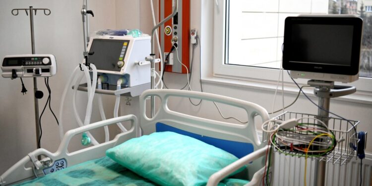 W Lubuskiem na 1160 łóżek dla chorych na COVID-19 zajęte 763