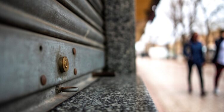 Kolejne zwolnienia i postojowe z ZUS od 1 lutego