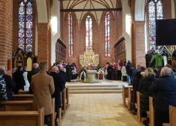 Zakończyły się uroczystości pogrzebowe biskupów