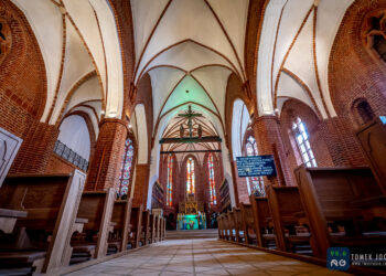 Proboszcz odpowiada krytykom wyglądu katedry