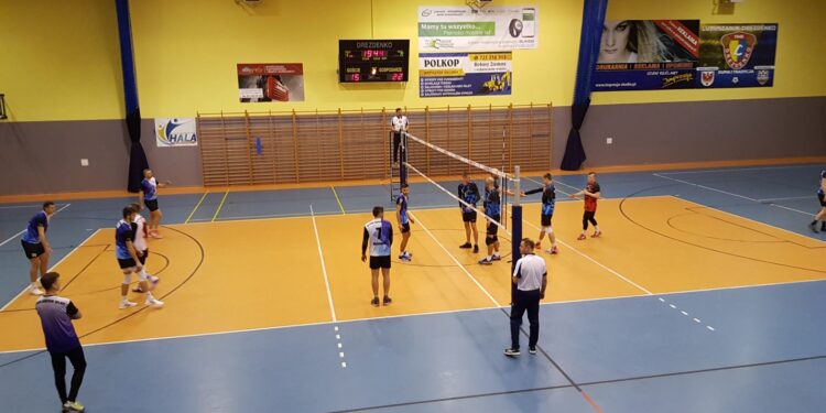 Atak wciąż niepokonany