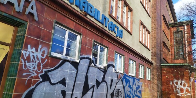 Wandale niszczą miasto [ZDJĘCIA]