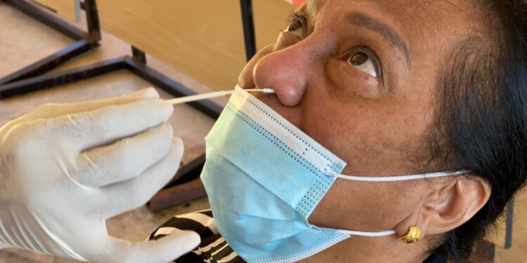 Nadal wysoka liczba zakażeń koronawirusem