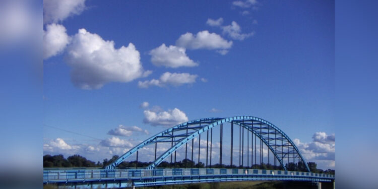 most w Świerkocinie