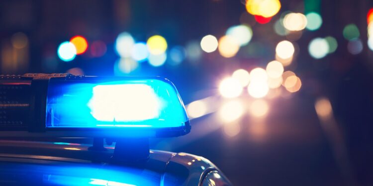 Auto dachowało na ul. Grobla. Trzech nietrzeźwych zatrzymano
