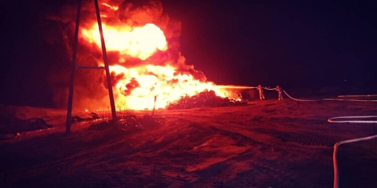 Pożar hałdy opon na Zawarciu