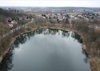 Jezioro Błotne [FILM z drona]