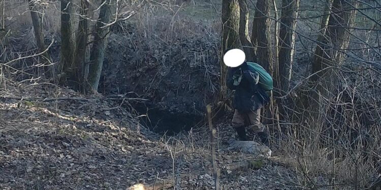 Kłusownik w rękach policji