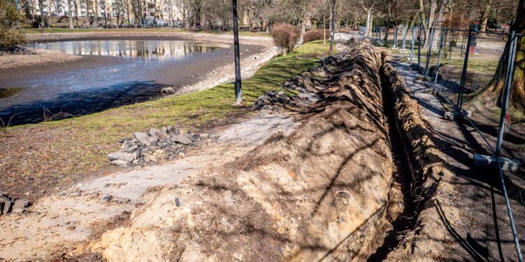 Plac budowy w parku Wiosny Ludów [ZDJĘCIA]