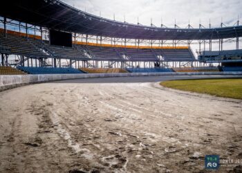 Żużlowcy muszą poczekać na trening [ZDJĘCIA]