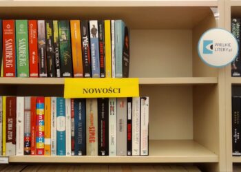 Biblioteka wypożycza książki pisane dużym drukiem