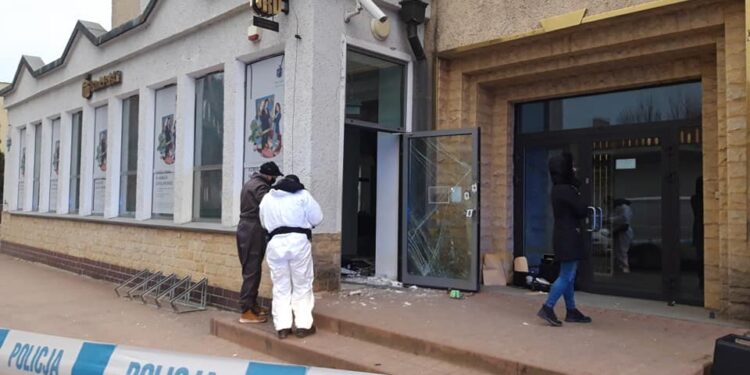 Odpowiedzą za włamania do bankomatów