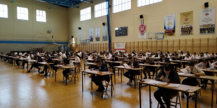 „Lalka” Bolesława Prusa ucieszyła maturzystów w I LO