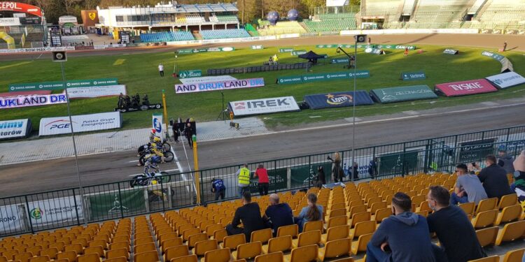 Mecz dla Stali, ale w starciu juniorów górą Falubaz