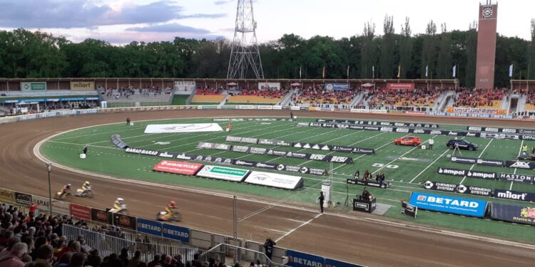 Dziurawa Stal przegrywa po raz pierwszy – we Wrocławiu show liderów Sparty!