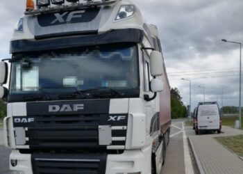 Pijany 58-latek kierował ciężarówką na S3