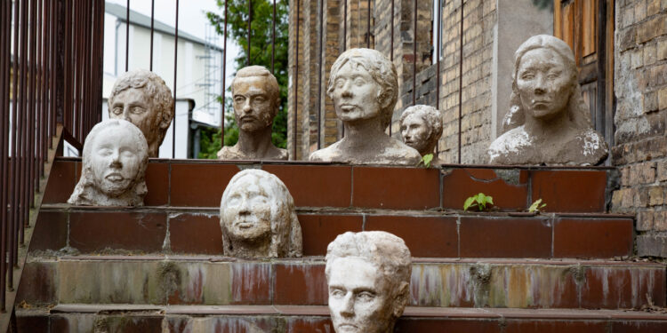 Dzieła młodych artystów przy ul. Warszawskiej [ZDJĘCIA]