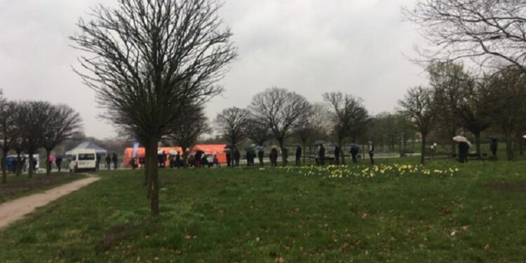 Drugi dzień mobilnych szczepień w Gorzowie