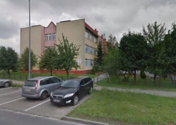 Uczeń przyszedł do szkoły z nożem w plecaku