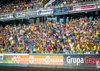 Dziś pierwszy żużlowy pojedynek z udziałem kibiców. Stal kontra Włókniarz