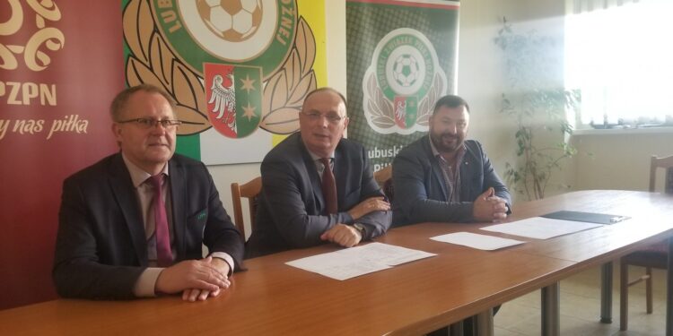 Kluby piłkarskie mogą sięgać po pieniądze na nawadnianie boisk