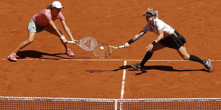 Iga Świątek i Bethanie Mattek-Sands