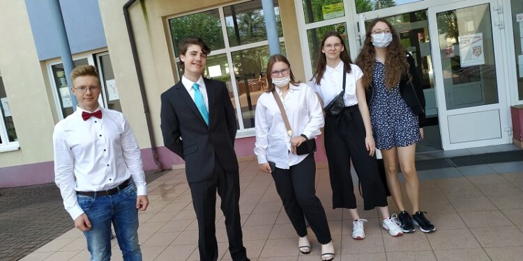 Uczniowie: Ciężki rok, ale wracamy do normalności