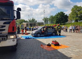 Wypadek przed filharmonią obserwowały setki młodych osób