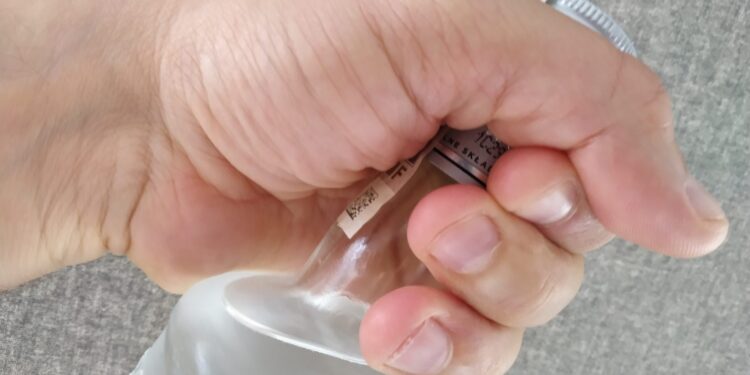 „Dobrze wiedzieć” – Alkoholizm – jak rodzina reaguje na pierwsze incydenty picia najbliższych?