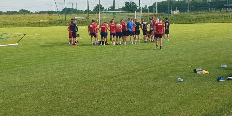 Warta wraca do pracy. Sporo testowanych