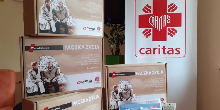Caritas wspiera seniorów